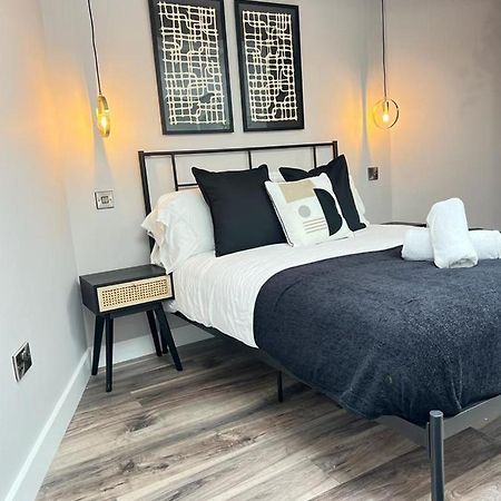Central Belfast Modern Apartment Great Location Free Parking מראה חיצוני תמונה